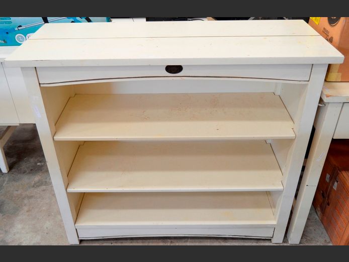 PLANTATION CREAM PAINTED 3-TIER BOOKSHELF, 103 x 39 x 90cm