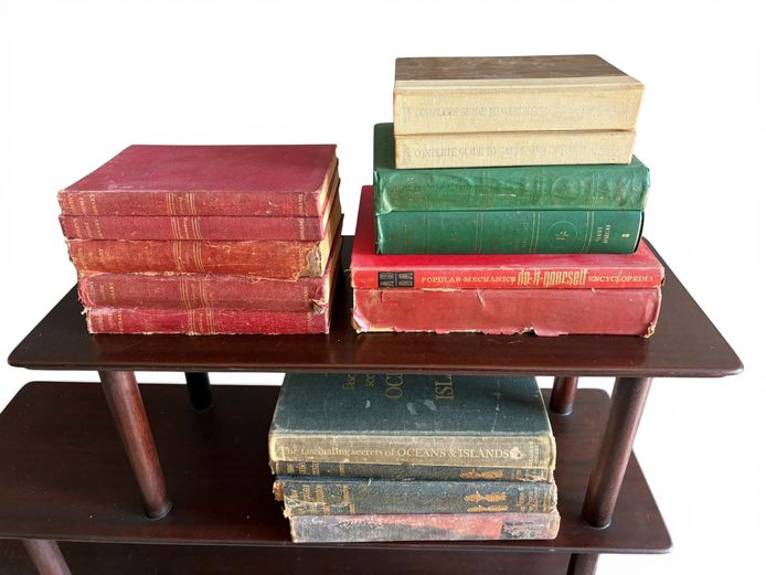 Lot of vintage books - Decorative books collection