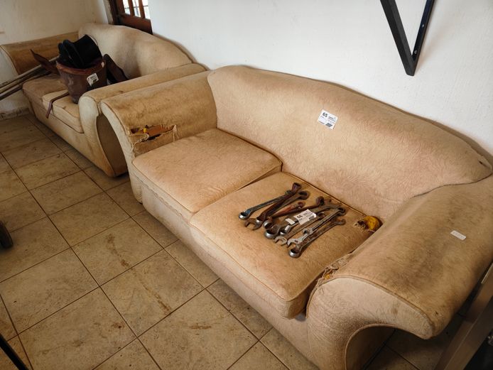 2 X COUCHES