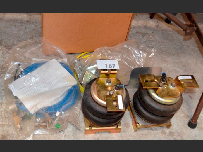 SET 4x4 ISUZU KB SERIES AIR SPRINGS WITH PRESSURE GAUGES, etc