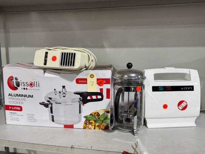 Pressure Cooker + Bodum Coffee Plunger + Logik Snackwich Maker 