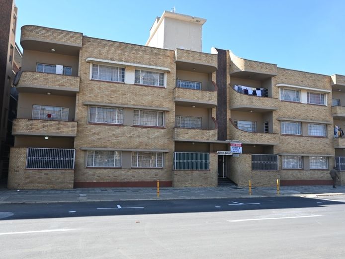PRIME BLOCK OF FLATS • IMMACULATE BUILDING • PARKING • 37 x FLATS & 4 x ROOMS • FULLY LET • HIGH DEMAND