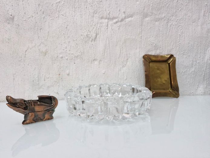 3-Piece Tobaccoriana Set - Glass & Brass Ashtrays with Lighter