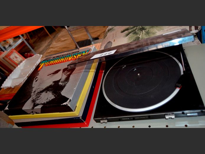 SANYO TURNTABLE & COLLECTION LP RECORDS [Untested & unchecked]