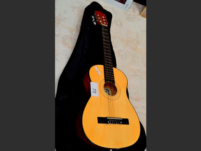 SANCHEZ ACOUSTIC GUITAR WITH BAG, 87cm Long