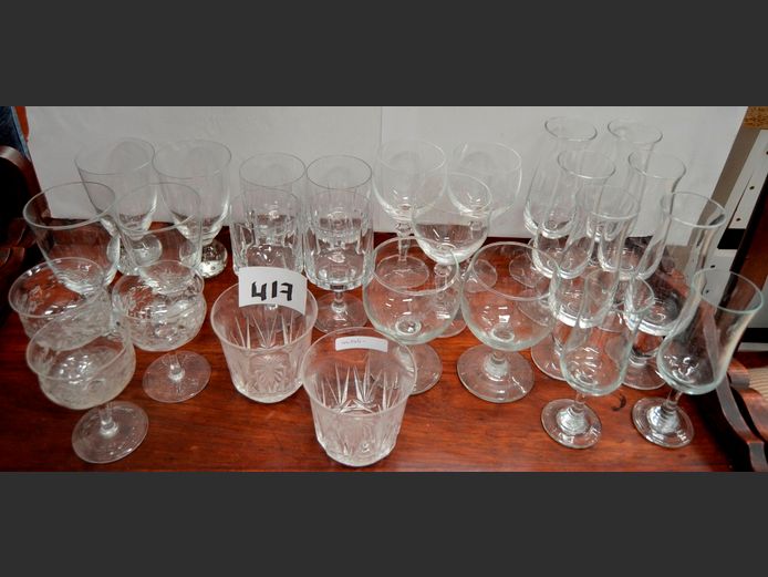 ASSORTED DRINKING GLASSES: WINE, CHAMPAGNE, etc