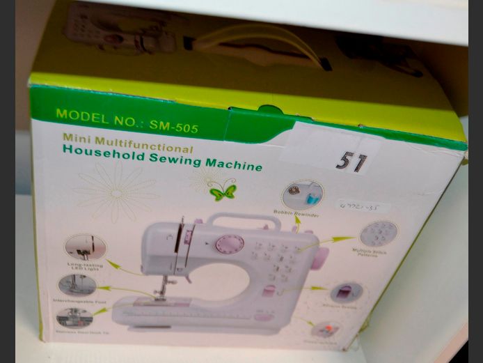 MINI HANDHELD SEWING MACHINE [Switches on, untested further]