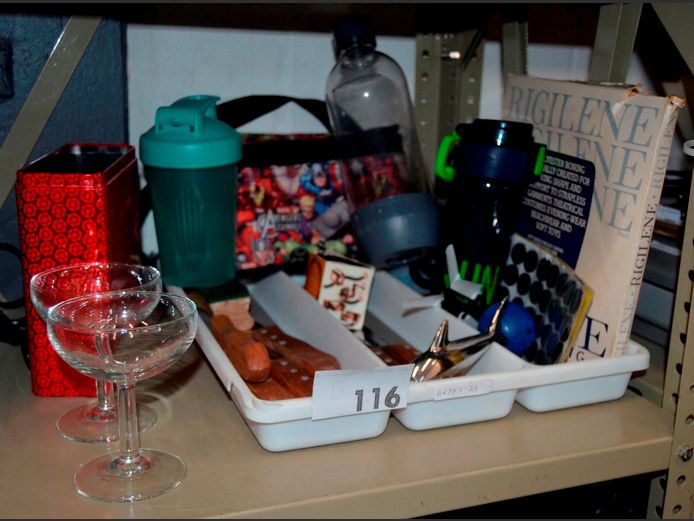 LOT: CUTLERY TRAY, STEAK KNIVES, WINE GLASSES, etc