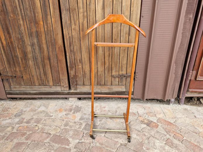 Mid-Century Modern Wooden Gentlemen's Valet Stand on Castors
