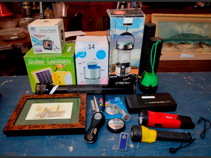 VARIOUS TORCHES INCLUDING MAGLITE, CAMPING LANTERN, etc