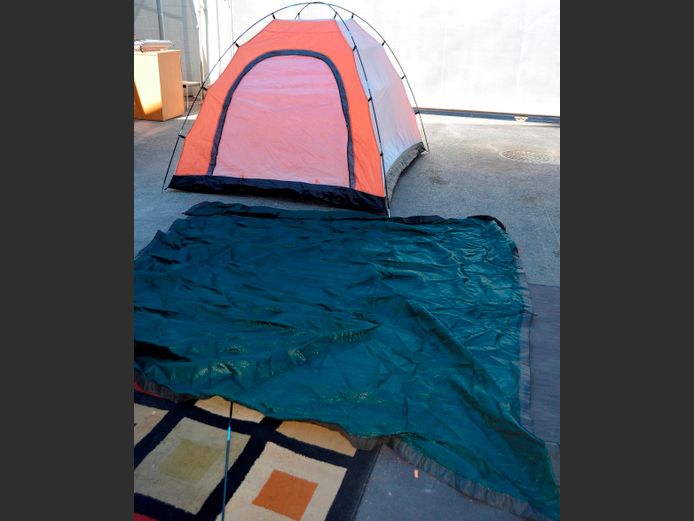2-PERSON TENT