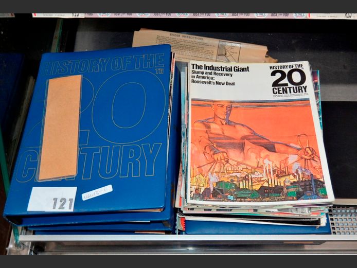 LARGE COLLECTION HISTORY OF THE 20th CENTURY BOOKS