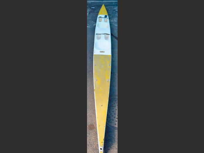 2-PERSON CANOE, 725cm Long
