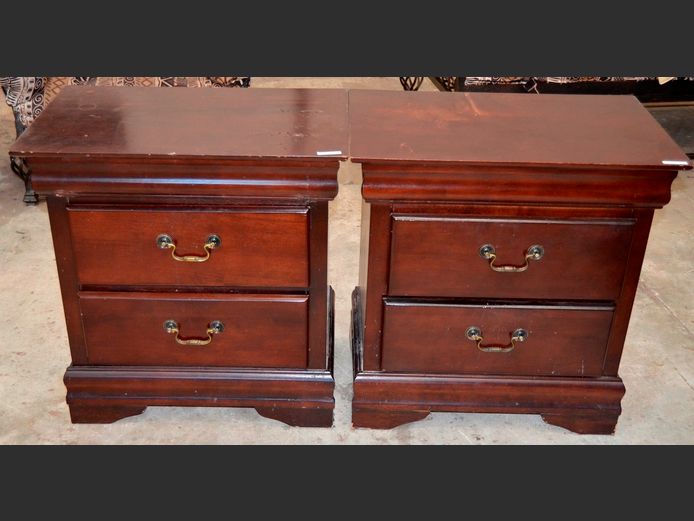 PAIR MAHOGANY 2-DRAWER BEDSIDE PEDESTALS, 66 x 40 x 69cm [Tops scratched] [#: 424319498]