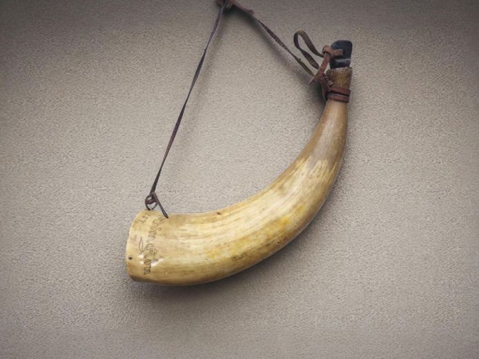 1857 Antique Buffalo Powder Horn