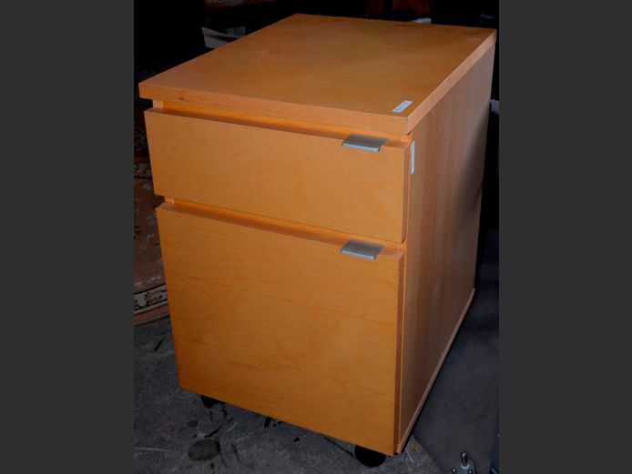 MAPLE FOIL 2-DRAWER BEDSIDE PEDESTAL, 51 x 40.5 x 63cm