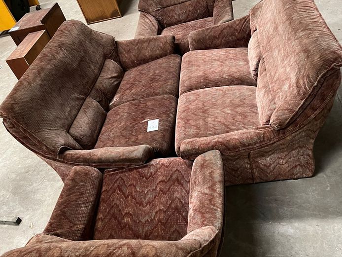 Lounge suite