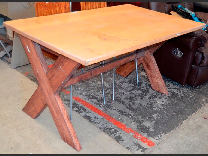 OAK 6-SEATER DINING TABLE, 147 x 90 x 75cm