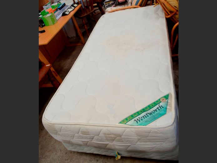 WENTWORTH SINGLE BED BASDE & MATTRESS SET [#: 421372804]