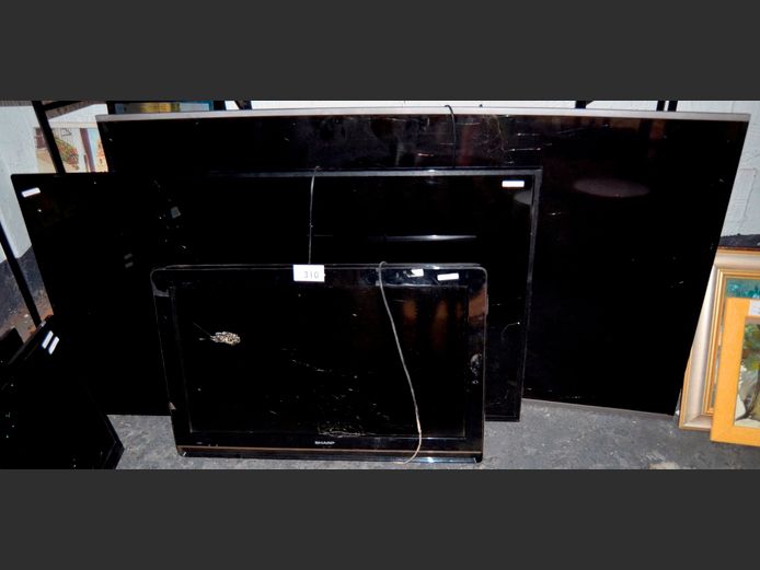 LOT: 3 x TV's FOR SPARES