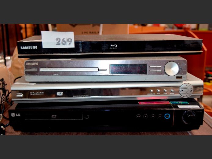 SAMSUNG BLURAY PLAYER & 3 x DVD PLAYERS [Faulty]