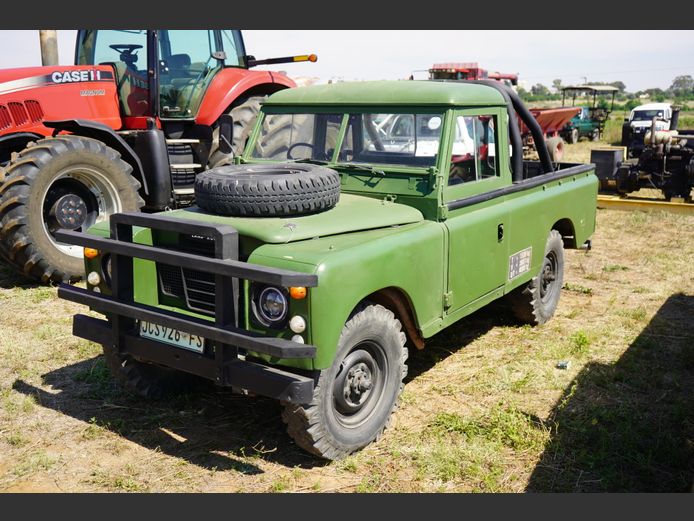LAND ROVER 2.5 PETROL; 1988; JCS926FS