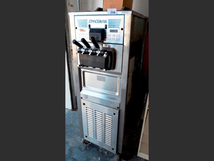 SPACEMAN 3-PHASE ICE CREAM MACHINE, 75 x 53 x 151cm [Working]