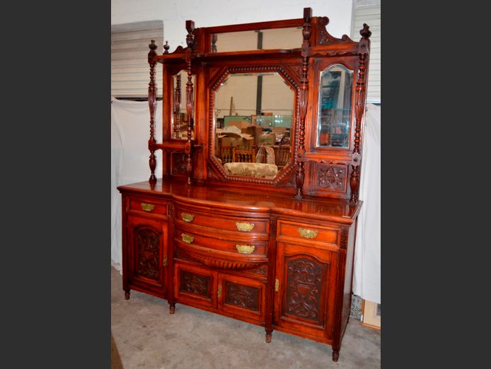 MAHOGANY BOW FRONT 4-DOOR, 4-DRAWER BEVELLED MIRROR BACK DRESSER WITH BRASS HANDLES, 184 x 67 x 261cm