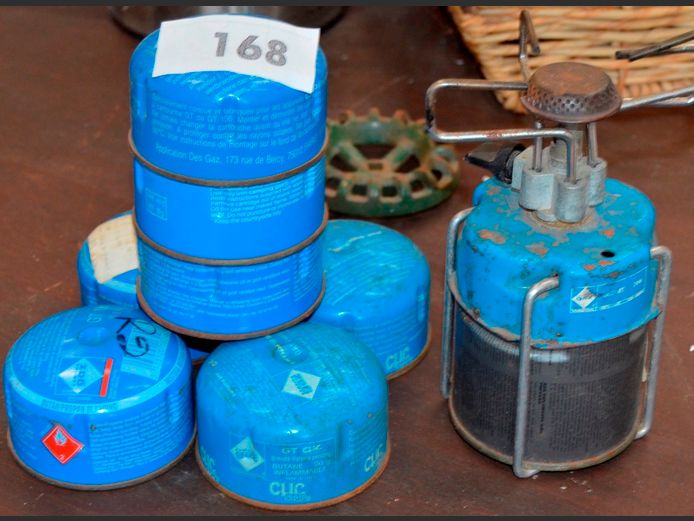 EASIGAS CAMPING STOVE WITH CANISTERS [Untested]