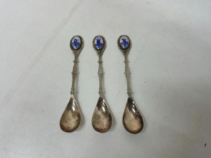 Set of 3 Vintage Dutch Delft Blue Windmill Silverplated Teaspoons
