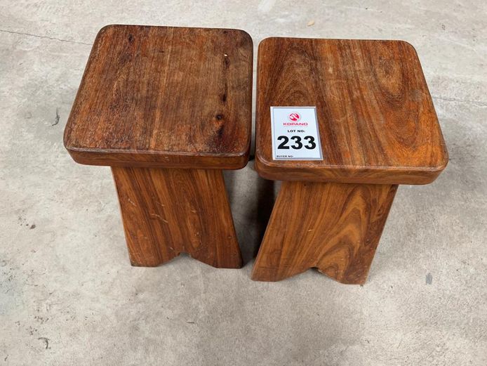 2 x small side tables