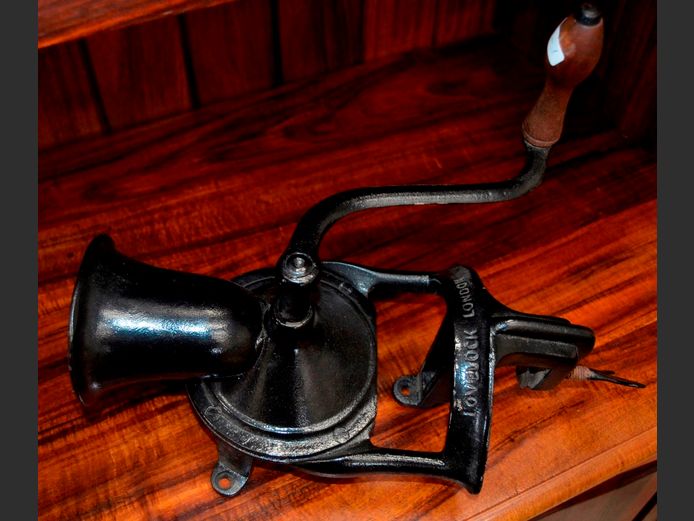 LOVELOCK LONDON No.3 VINTAGE COFFEE GRINDER, 36 x 17 x 22cm