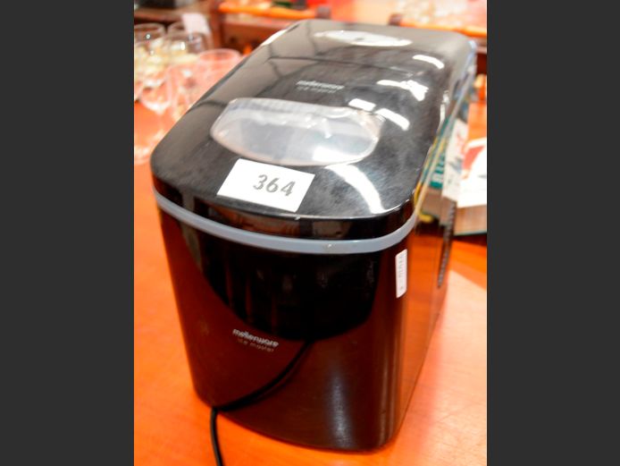 MELLERWARE ICE MAKER [Switches on, untested further]