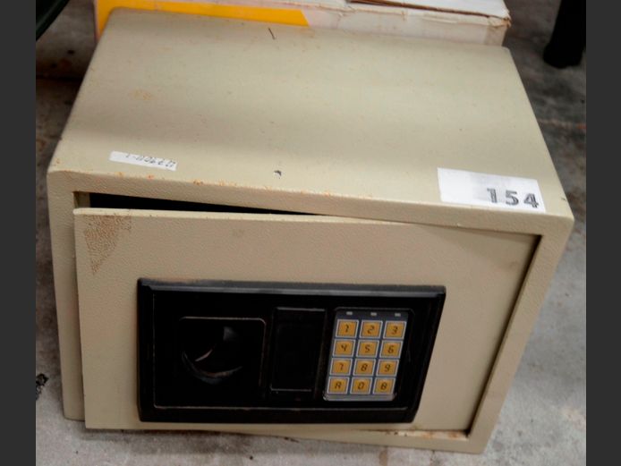 YALE ELECTRONIC SAFE, 35 x 25 x 25cm [Open, no key]