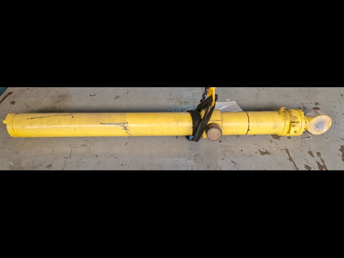 Komatsu D375-9 BLADE TILT CYLINDER