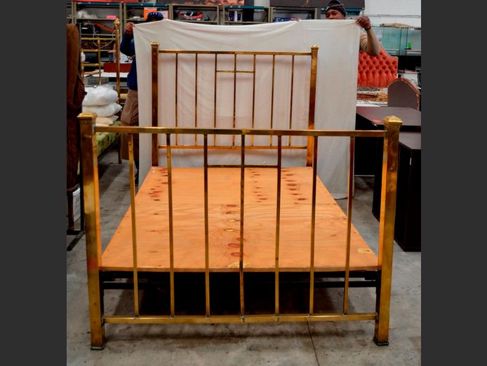 VINTAGE BRASS DOUBLE BED [No mattress]