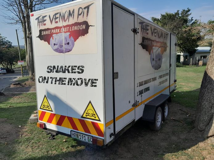 Various Vipers, Pythons, Rattlesnakes, Cobras, Crocodiles, Other Reptiles and Snake Transport Trailer 