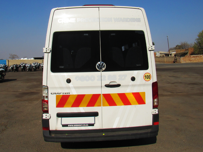 2024 White VW CRAFTER - 00CS