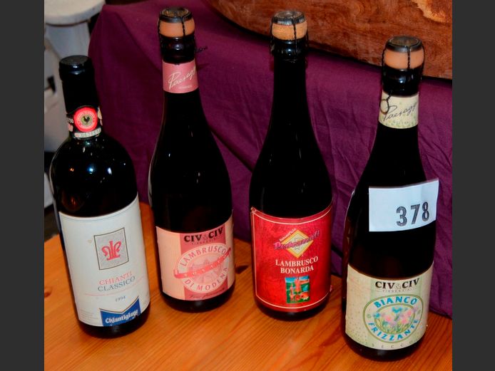 LOT: 2 x BOTTLES LAMBRUSCO, CHIANTI CLASSICO, etc [Condition of contents unknown]