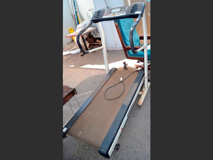 TROJAN OPTIX TREADMILL [Switches on, untested further]