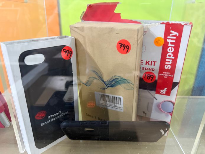 Cellphone Smart Battery Charging Cases 