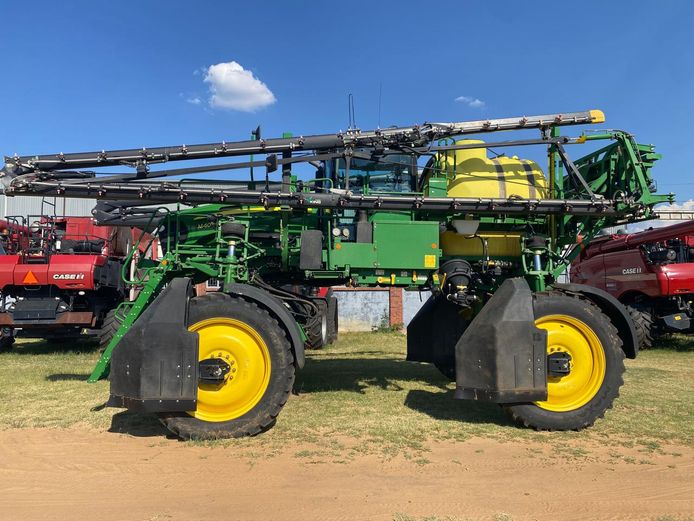 JOHN DEERE M4040 SPRAYER