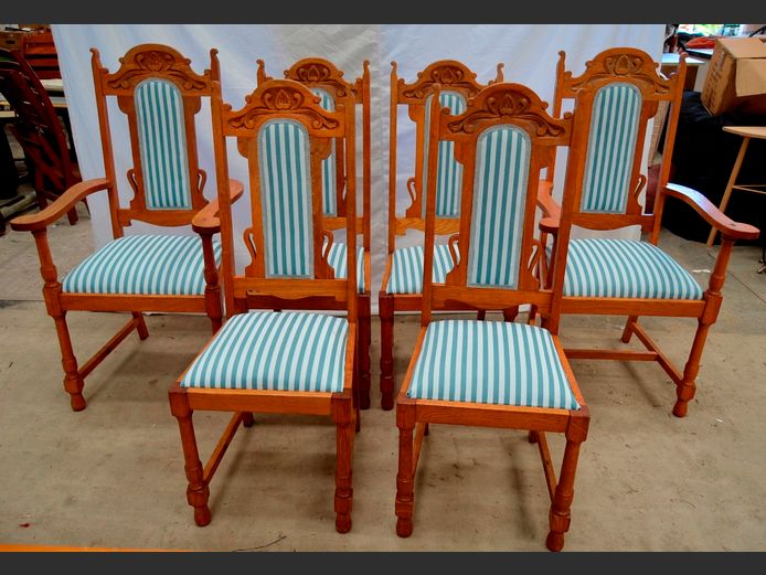 SET OF 4 CARVED OAK DINING CHAIRS & 2 CARVERS WITH BLUE & WHITE STRIPED UPHOLSTERY