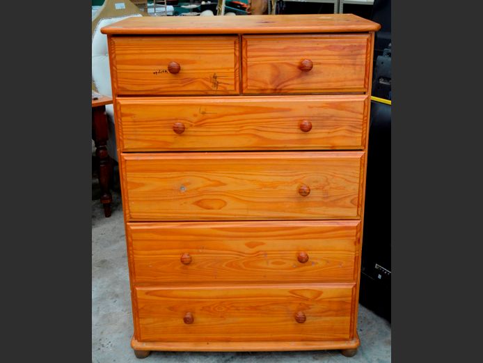 PINE 2-OVER-4 CHEST OF DRAWERS, 91 x 48 x 130cm [1 Knob needed]