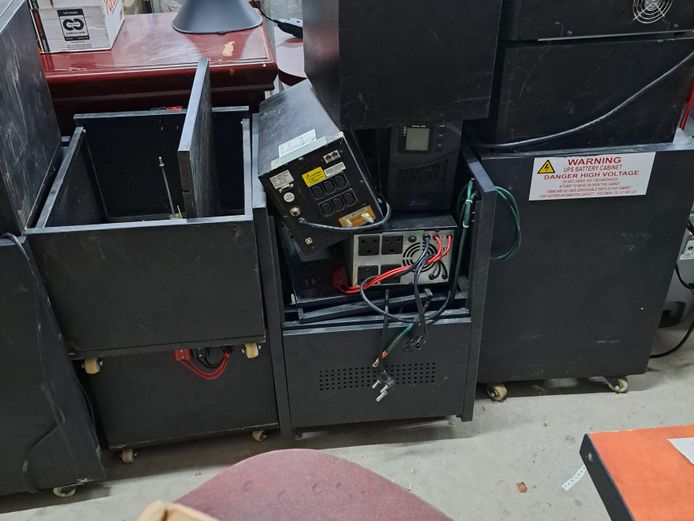 Solar battery box plus UPS