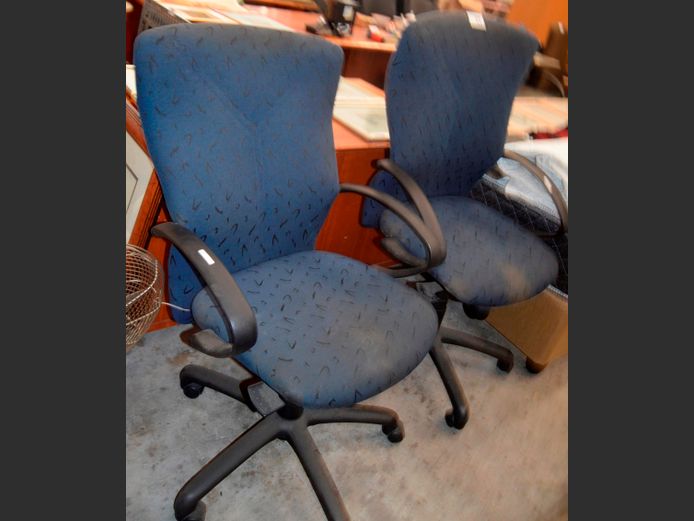 PAIR BLUE PATTERNED SWIVEL OFFICE CHAIRS [Need a clean]