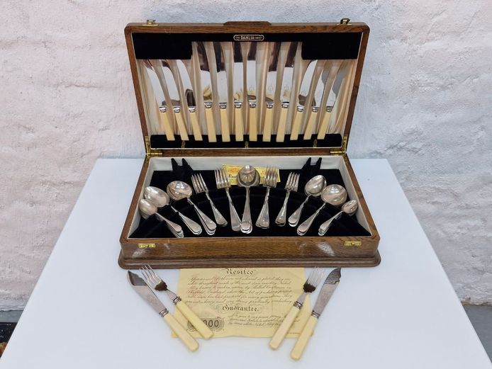 Vintage British-Made "Resilco" Cutlery Set in Oak Canteen