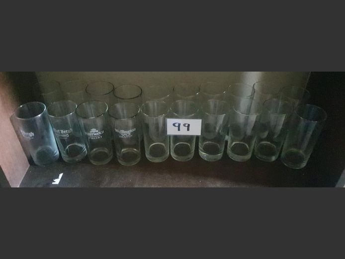 LOT: GLASSES