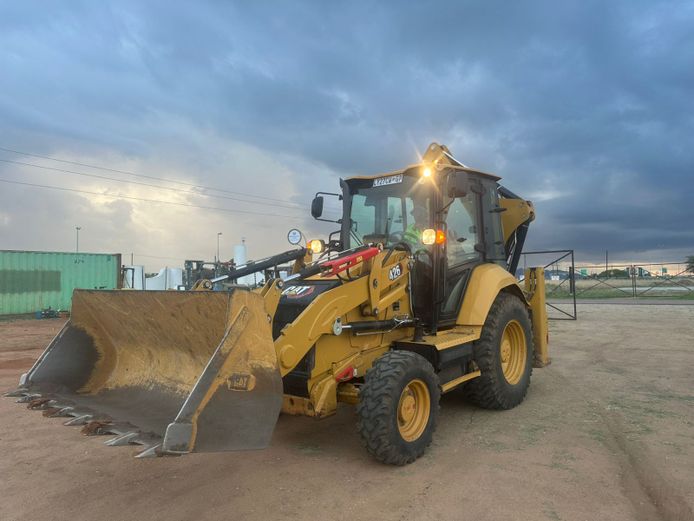 2024 CAT 426 (4x4) TLB