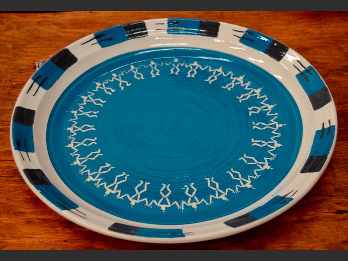 BLUE & WHITE SIGNED POTTERY PLATE, 35cm Diameter